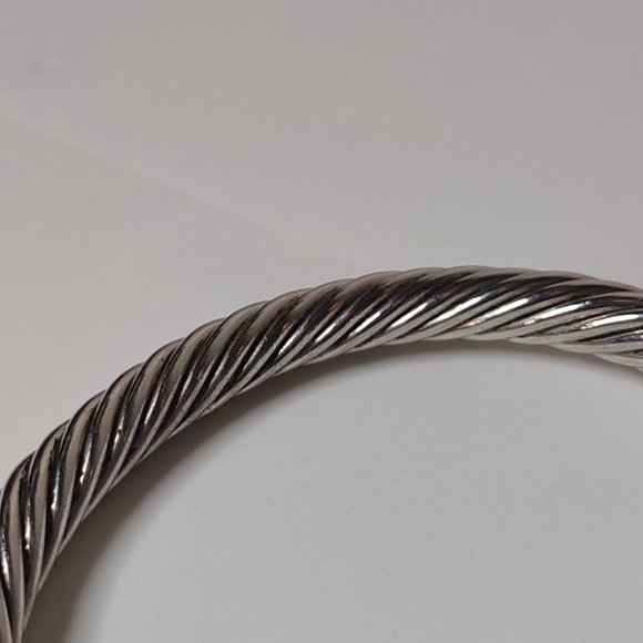 Lot Of 2 Silver Tone Metal Bracelets - Picture 5 of 13